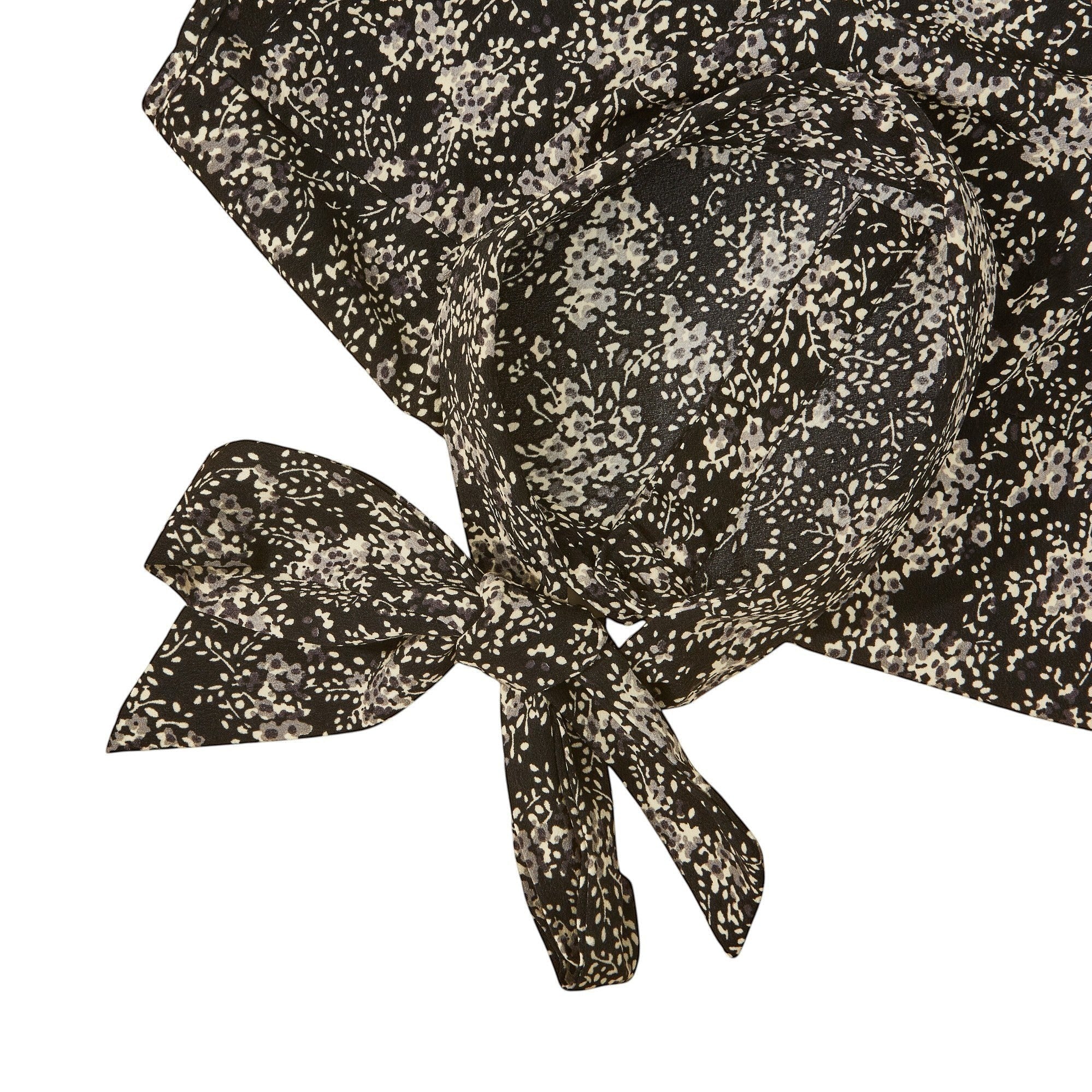 Simply Collars black and white ditsy print collar with a bow tie detail, made of lightweight fabric.