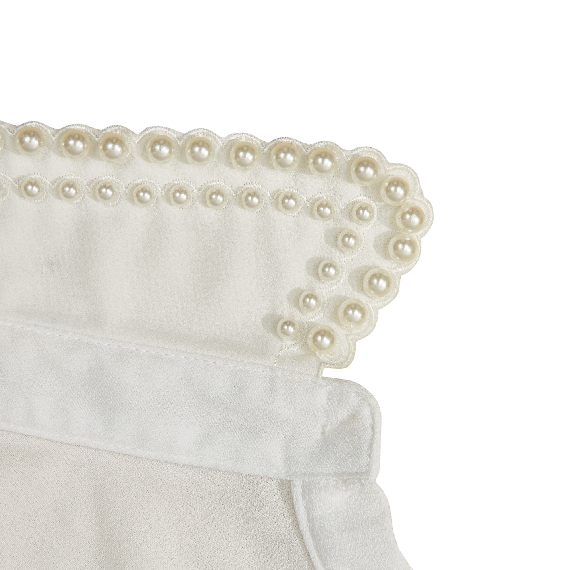 Simply Collars pearly white detachable collar with scalloped edge and pearl embellishments.