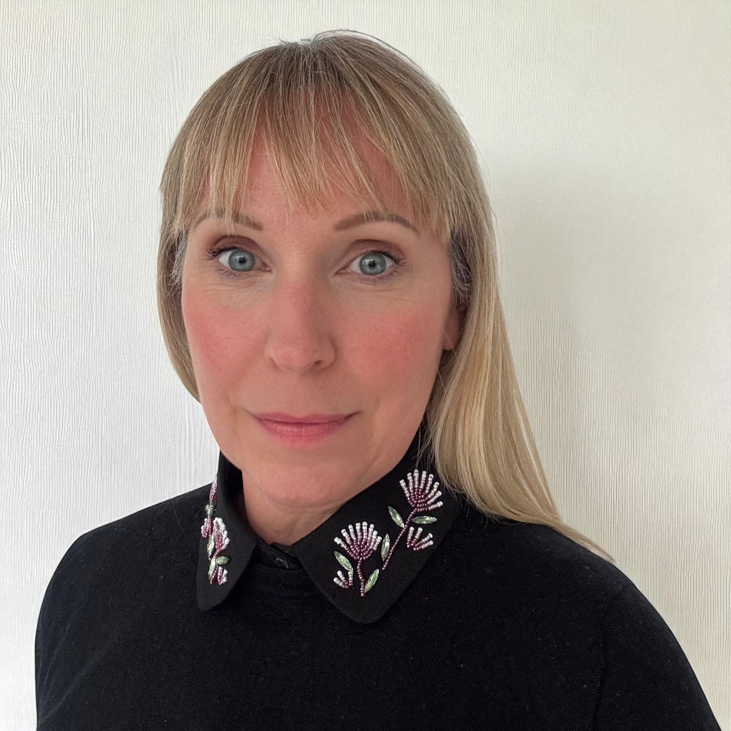 Spring Bloom - black