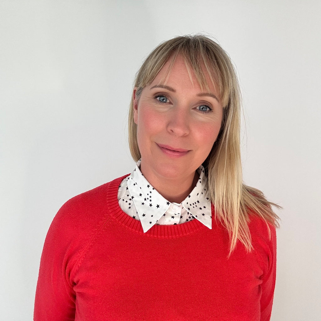 Simply Collars white detachable collar with black star print, adjustable fit, lightweight fabric.