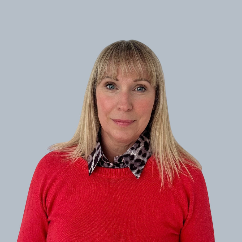 Simply Collars The Leopardess grey and black leopard print detachable collar with adjustable ties.