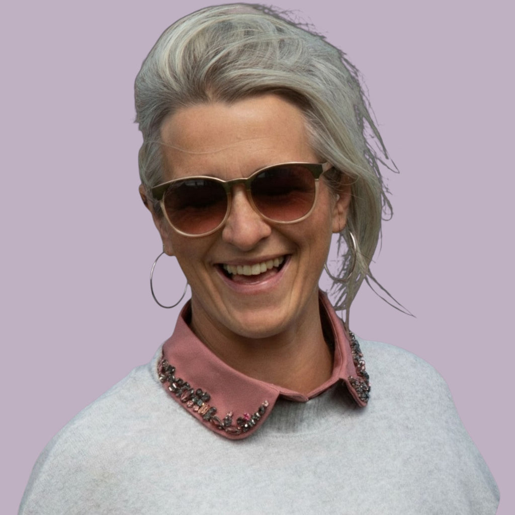 Simply Collars Be Jewelled pink collar with beaded and sequined embellishments, perfect for layering.